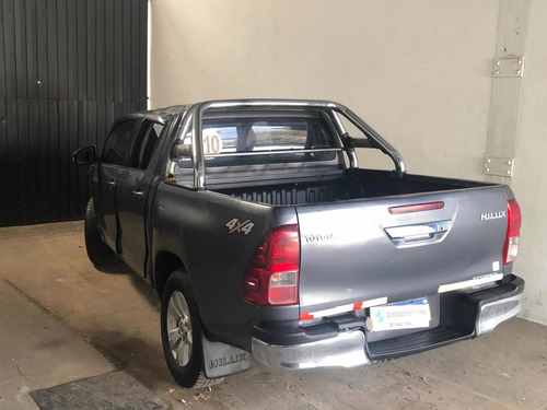 Toyota Hilux Srv 4x4