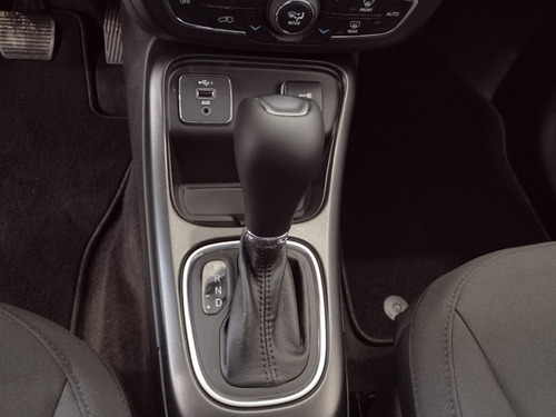 Jeep Renegade Sport 1.8 At6