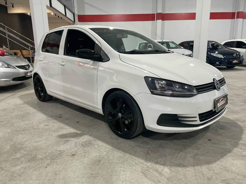 Imagem 3 de 12 de Volkswagen Fox Trendline 1.6 Flex 8v 5p