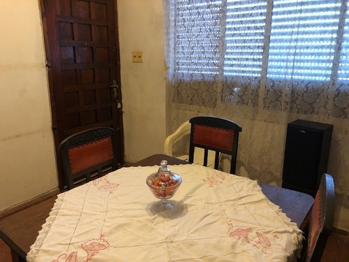 Chalet Con Frente A 2 Calles Cnel Lasala Y F.m.de Ubeda