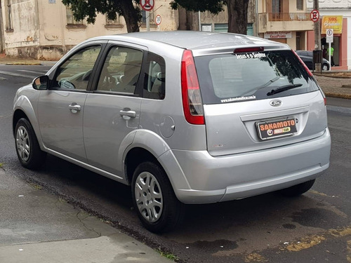 Ford Fiesta 1.0 Rocam Se 8v Flex 4p Manual
