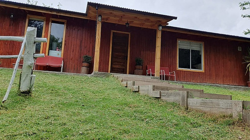 Excelente Casa Remodelada 4d/2b En Gran Sitio De 3 Mil Mts2