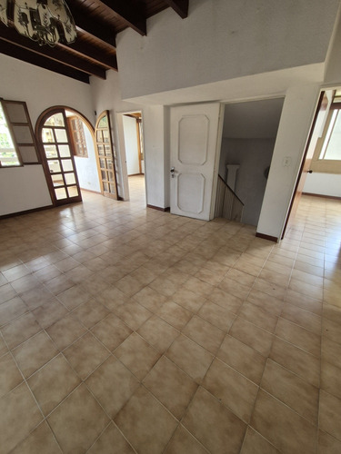 Habitación En Alquiler (3) Montalbán Damas Estudiantes O Tra