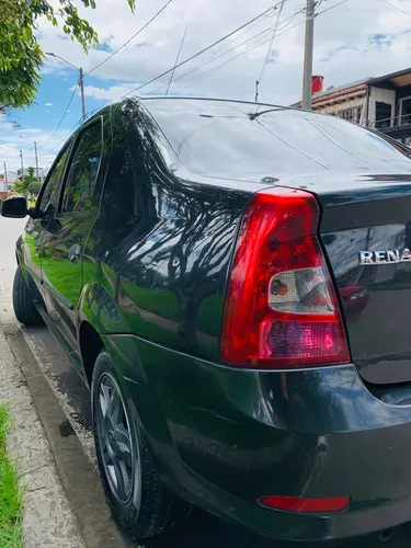 Renault Logan Expression 2012