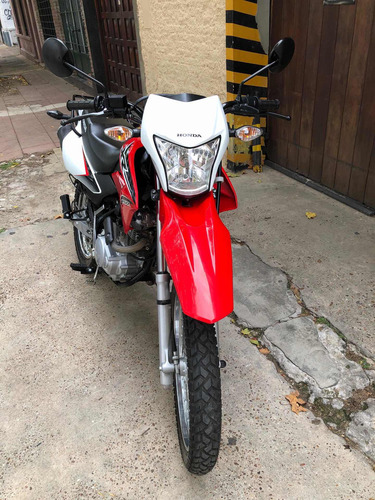Honda Xr 150 L 2017 U Dño Original 4000 Kmts Permuto Z.nte