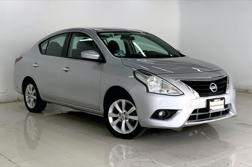 Imagen 2 de 25 de Nissan Versa 4 Pts Advance, Tm5, A/ac, Ve, F Niebla, Ra-15