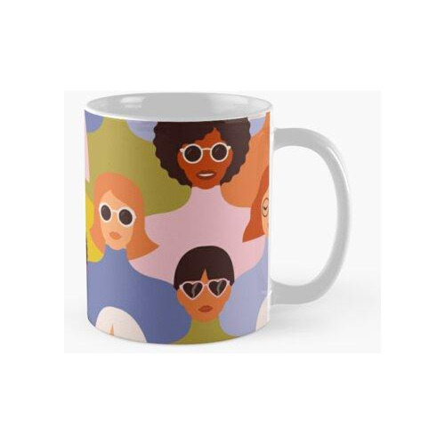 Taza Rostros Femeninos Diversos De Diferente Patrón Étnico A