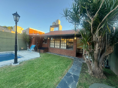 Casa A La Venta En Villa Adelina