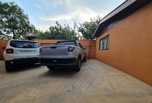 Casa Remodelada Con Quincho En La Mejor Ubicacion