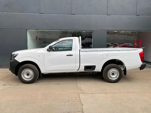 Nissan NP300 2.5 Pick Up AC Mt
