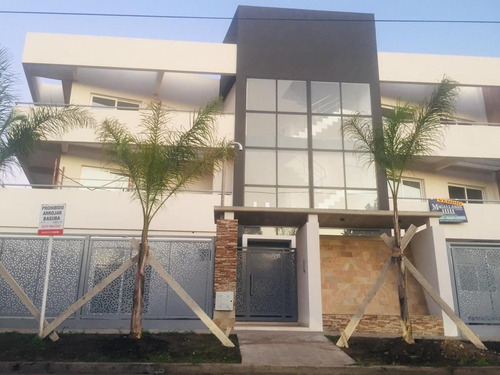 Imagen 2 de 7 de Departamento En Venta En Castelar Norte