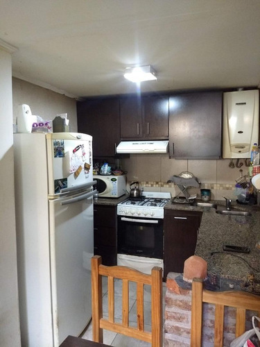 Imagen 1 de 7 de Casa De Pasillo A Reciclar , Excelente Ubicacion