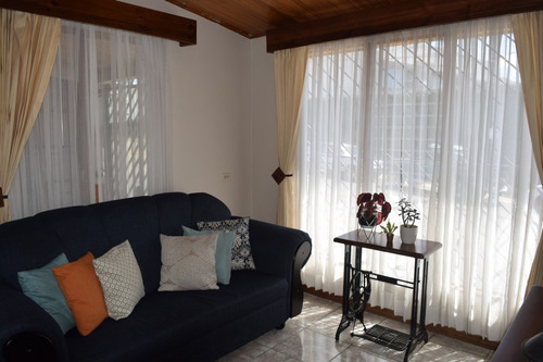 Imagen 5 de 17 de Venta Casa En San Rafael Heredia, A Un Costado Del Condominio Altos De Palermo