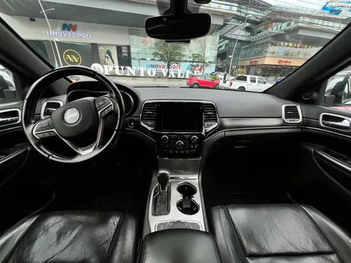 Jeep Grand Cherokee 5.7 Limited Lujo 4x4 At