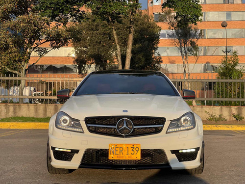 Imagen 2 de 12 de Mercedes Benz C63 Amg Performance Package 2012