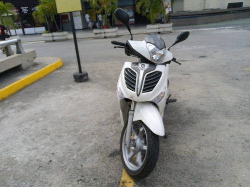 Imagen 2 de 14 de Empire Keeway Outlook