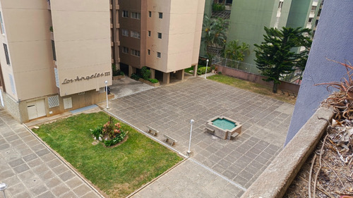 Se Vende Bello Apartamento En El Cigarral Mls 25-17351
