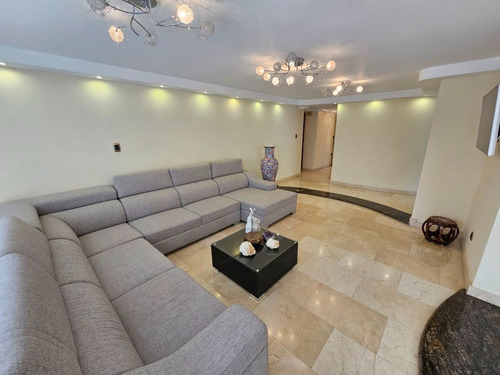 Apartamento En Venta En Los Naranjos