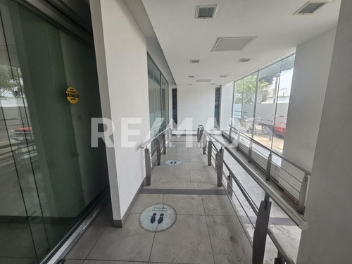 Local Comercial En Calzada Ermita Iztapalapa