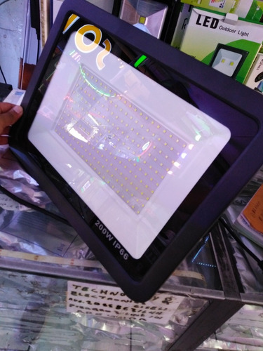 Reflector Led 200w Profesional 16000 Lumens De Brillo Ip66
