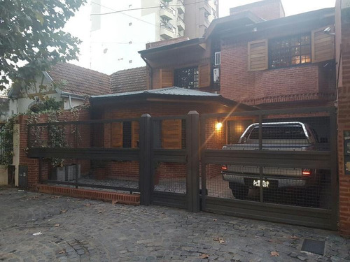Imagen 1 de 30 de Importante Chalet En Venta En El Centro De Lanús Ideal Para Inversionista