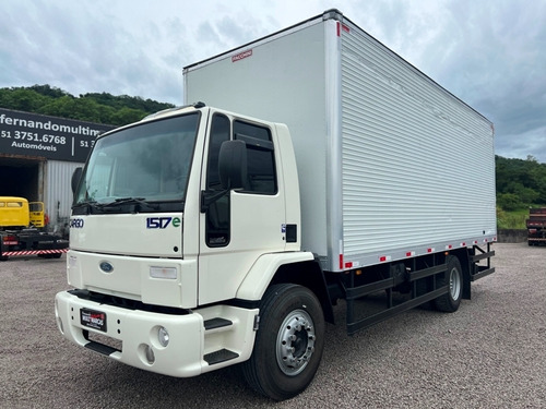 Ford Cargo 1517 E - Baú 4x2