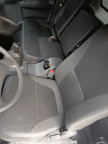 Como Nueva Chevrolet Nqr 2023 Furgon Carga Seca Con 30.000km