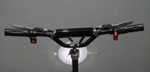 Imagen 3 de 16 de Sunra Monopatin Velocifero Bateria Litio Con Asiento 0km Y