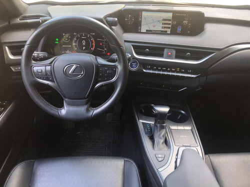 Lexus UX 250h Luxury