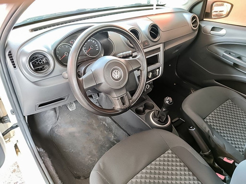 Imagem 5 de 12 de Volkswagen Saveiro 1.6 Mi Trendline Cs 8v 2015