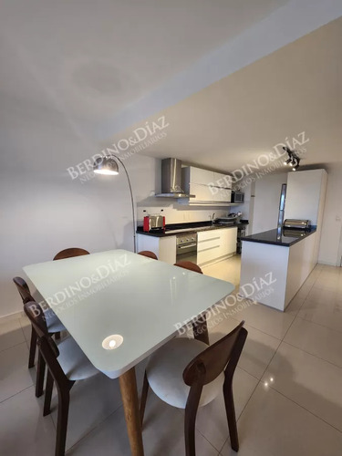 Apartamento En Venta En Torre Esmeralda De 3 Dormitorios , En Punta Del Este