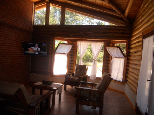 Imagen 4 de 16 de Cabañas De Troncos Maqawis, Para 5 Personas..