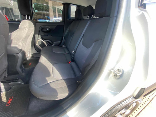 Imagen 8 de 9 de Jeep Renegade 1.8 Sport 2017