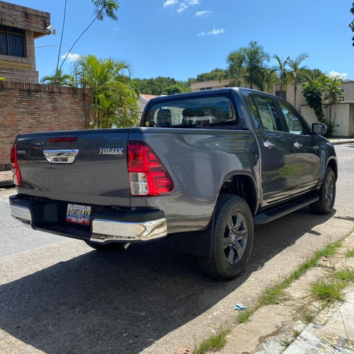 Imagen 2 de 11 de Toyota Hilux