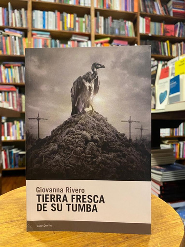 Tierra Fresca De Su Tumba