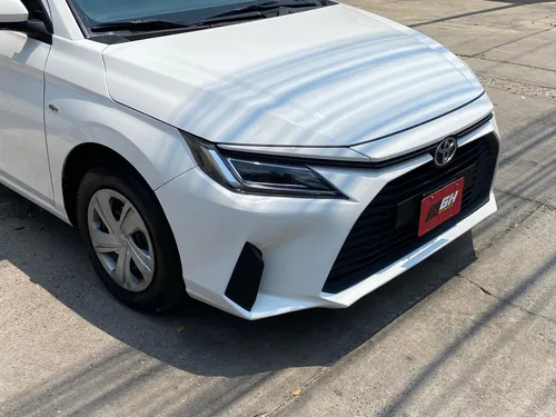 Toyota Yaris 1.5 4P Base At Cvt