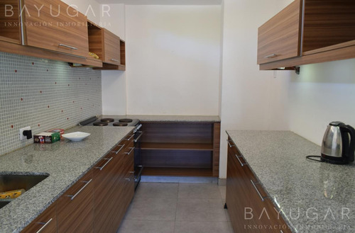 Imagen 7 de 15 de Venta - Departamento Con Cochera En La Nazarena - Bayugar Negocios Inmobiliarios