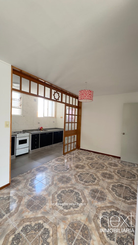 Oportununidad - Venta Amplio Departamento De 100m2 - 2 Dormitorios Mas Comodin Mas Cochera