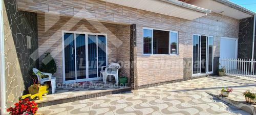Imagem 2 de 30 de Casa Com 05 Dormitórios Sendo Duas Suítes No Centro Do Rincão Excelente Ponto Comercial/ Residencial. - Br307 - 70218127