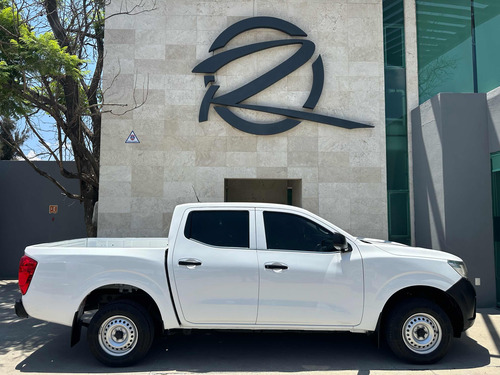 Nissan NP300 2.4 Doble Cabina Se Aa Pack Seg Mt