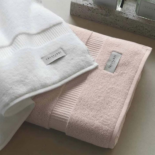 Toalha De Banho Banhão Trussardi 100% Algodão Doppia Cores Cor Soft rosé Retangular