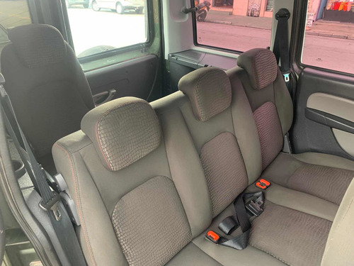 Fiat Doblo 2013 1.8 16v Adventure Flex 5p