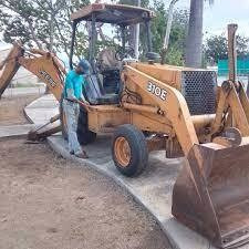 Imagen 4 de 6 de Alquiler Retroexcavadora Jumbo Compresor Compactadora