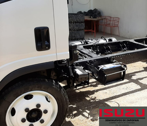 Imagen 4 de 9 de Isuzu Elf 600 2014 Perfecto Estado