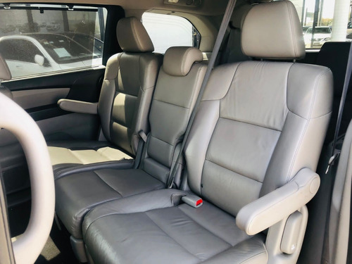 Imagen 10 de 13 de Honda Odyssey Touring 2011 Plata