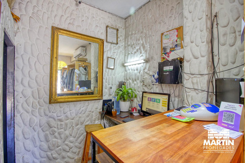 Local En Venta En Martinez. Calle Comercial.