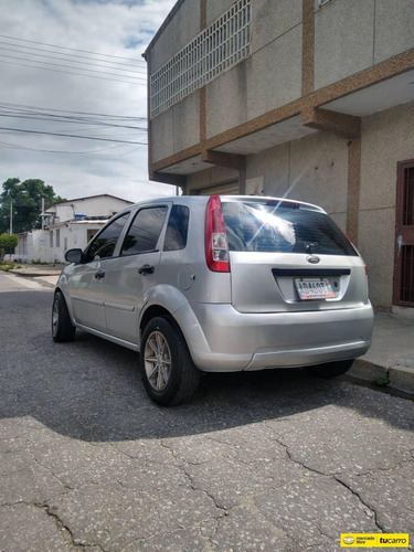 Imagen 4 de 5 de Ford Fiesta Max Automatico