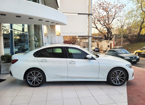 BMW Serie 3 3.0 330i Sedan Sport Line 252cv