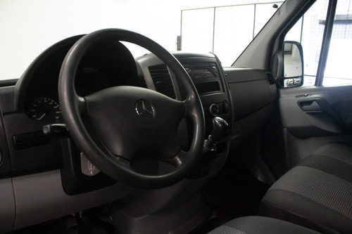 Mercedes-Benz Sprinter 2.1 415 Furgon 3250 150cv Tn V2
