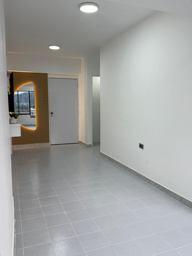 Apartamento En El Viñedo Res. Torres Blancas - Rc